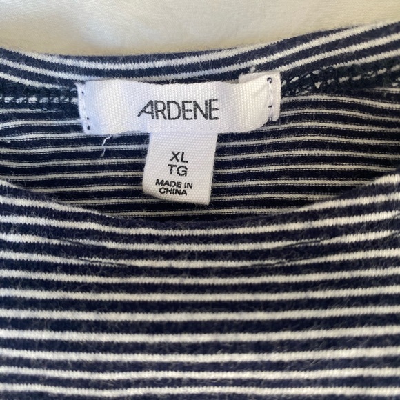 ARDENE - striped crop top 🦞 - Picture 2 of 4